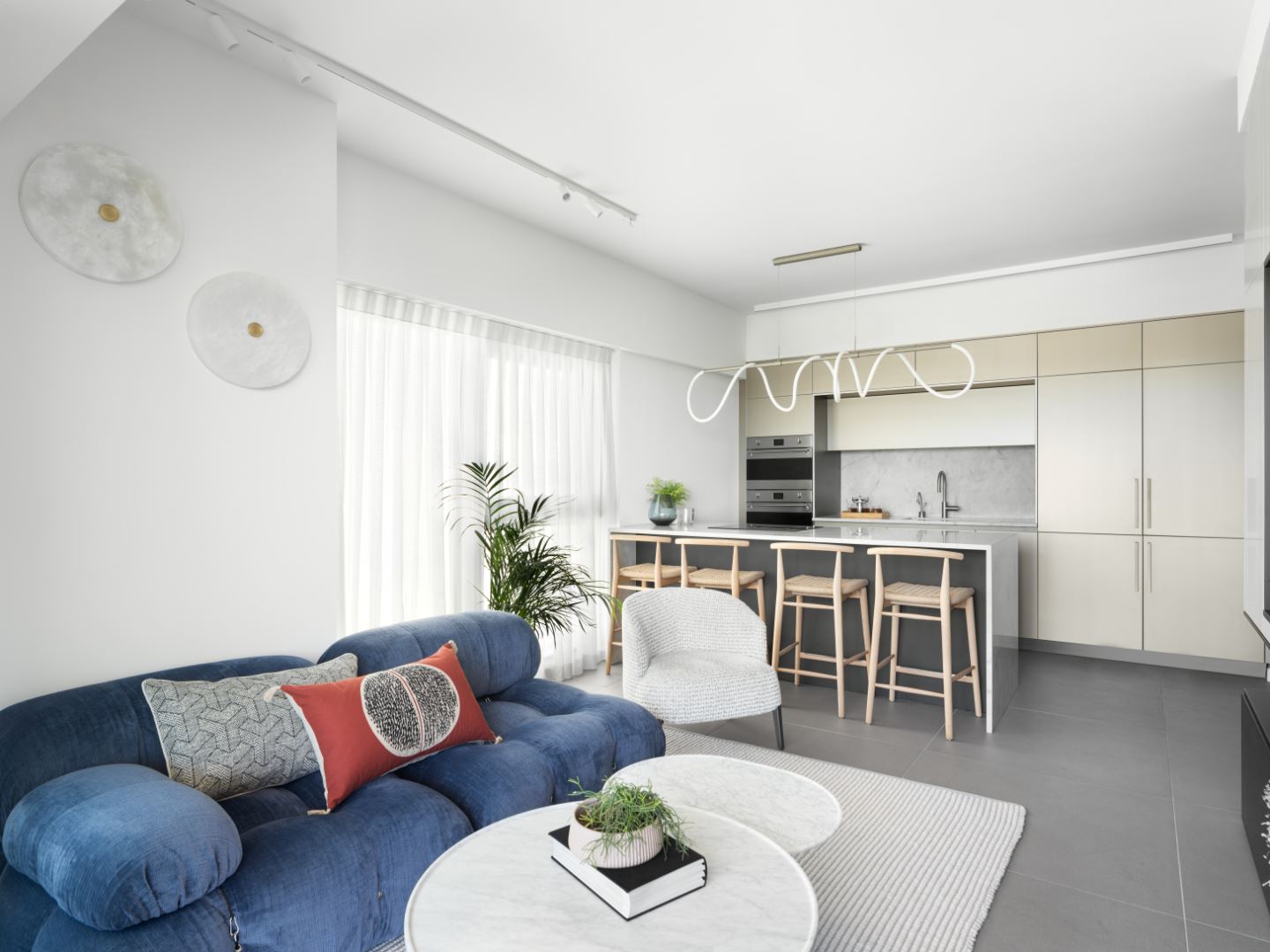 פרויקט תאורה - TEL AVIV APP